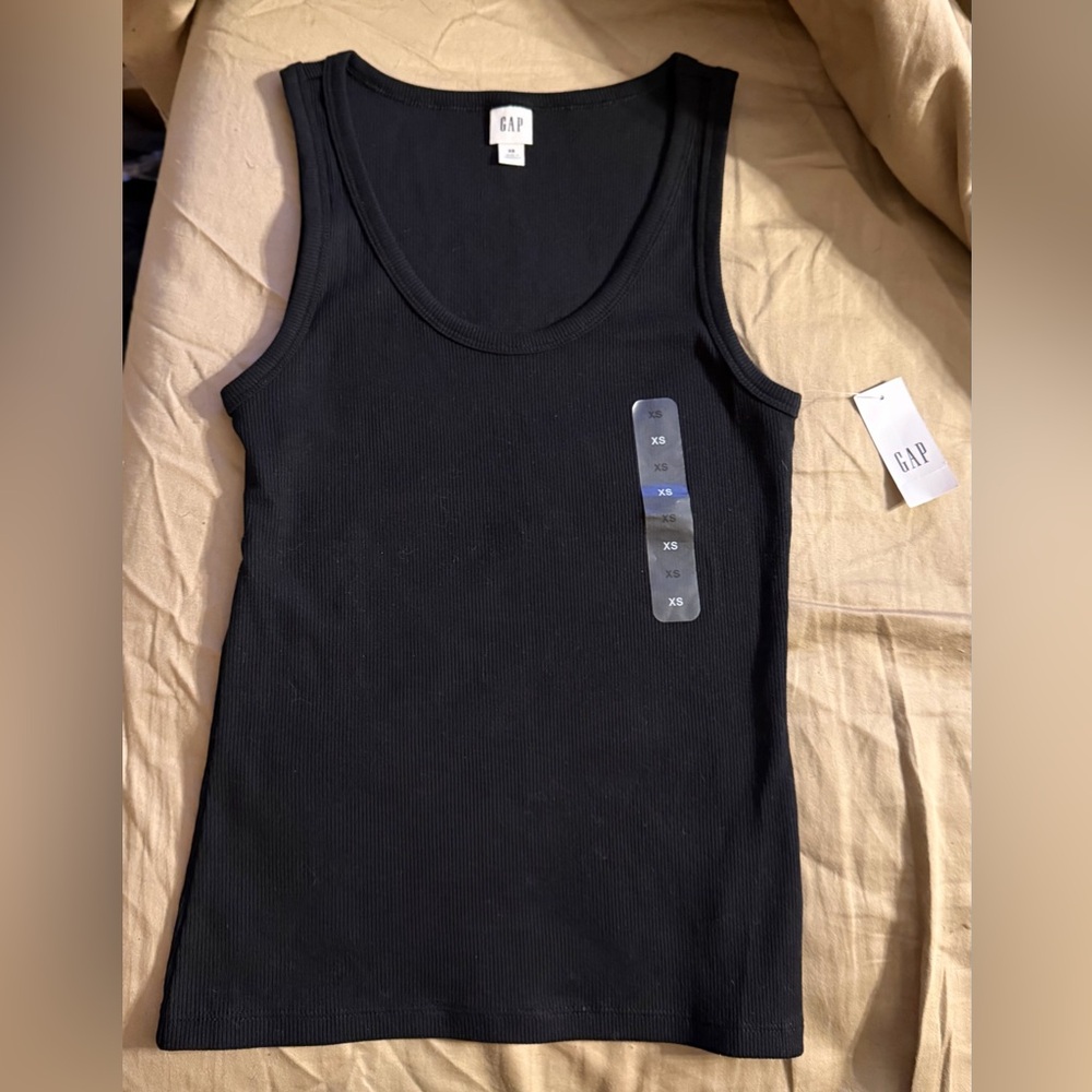 GAP Black Ribbed Tank Top Sz XS NWT